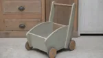Lauflernwagen-Upcycling: Alte Möbel neu nutzen